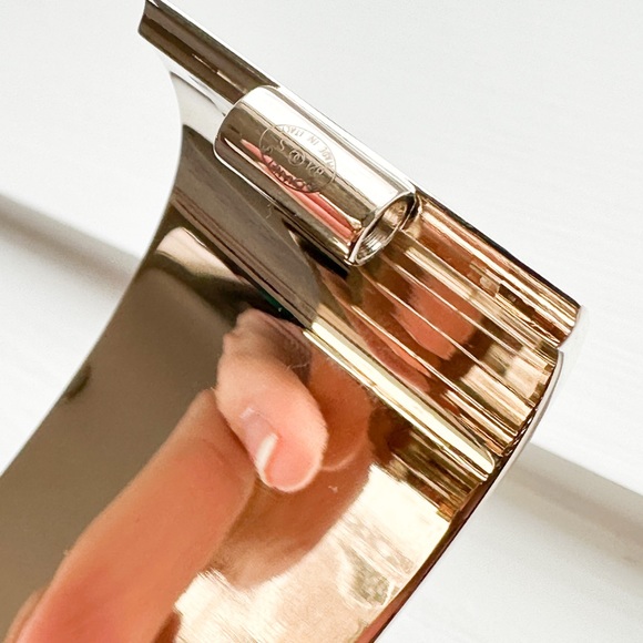 RUNWAY! Ltd Edition! Chanel Gold Metal Micro Pearl Bag Cuff - Picture 15 of 15